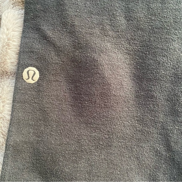 LULULEMON SWEATPANTS - Picture 7 of 8